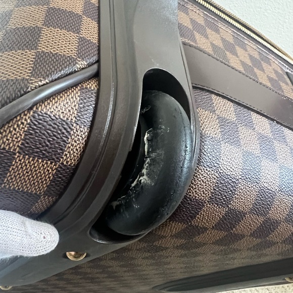 Louis Vuitton Pegase 55 in Damier Ebene - Picture 11 of 15